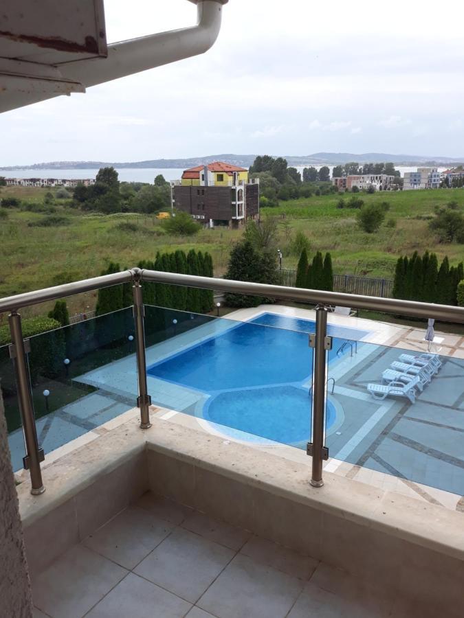Синята Дъга Chernomorets Esterno foto